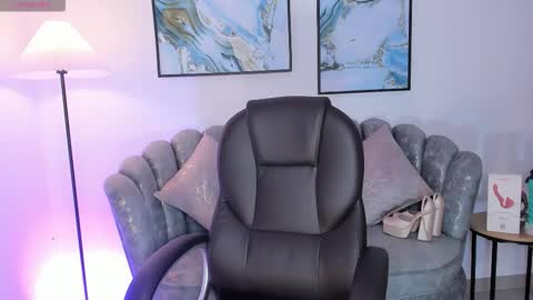 isabela romano online show from 11-14-25, 12:53