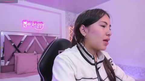 ISABELA  online show from 12-19-25, 11:39