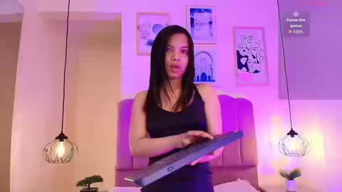 isabelgh_ online show from 09-19-25, 03:52