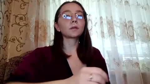 Snapshot of isabelkim_ chatting on 07-11-26, 12:52 Isabel online show from 07-11-26, 12:52