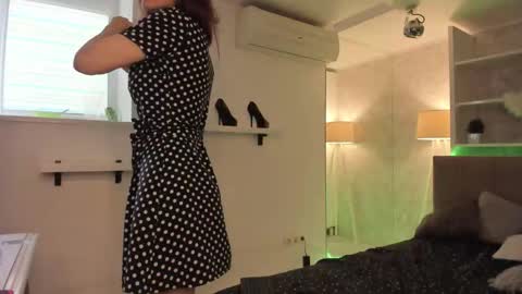 IsabelKiss online show from 09-20-25, 05:52