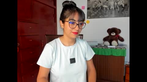 Isabella22 1 online show from 12-04-24, 02:26