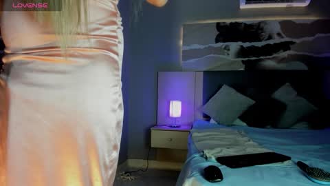 Isabella  online show from 10-03-25, 08:17