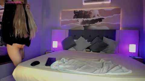 Isabella  online show from 11-01-25, 07:05