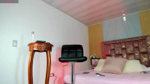 Snapshot of isabella_haddad chatting on 10-31-25, 04:24 isabella_haddad online show from 10-31-25, 04:24