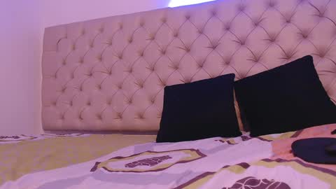 isabella_jazz online show from 01-13-25, 04:19