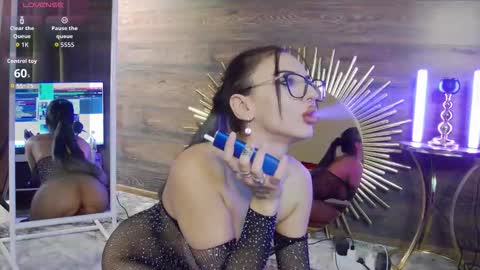 Isabella online show from 10-14-25, 08:04