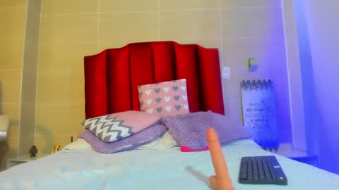 isabella montez online show from 01-18-25, 03:16