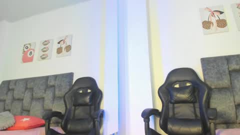 Isabella Moon9 online show from 05-15-26, 11:17