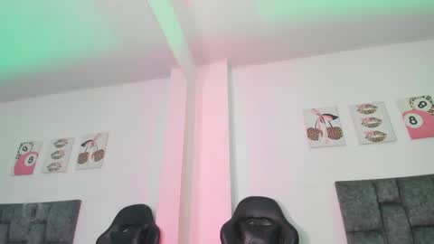 Isabella Moon9 online show from 05-20-26, 11:27