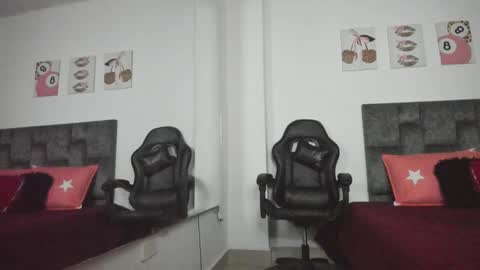 Isabella Moon9 online show from 05-22-26, 11:27