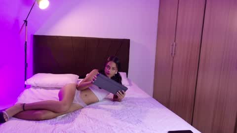 Snapshot of isabella_oa chatting on 06-19-26, 07:28 isabella santana online show from 06-19-26, 07:28