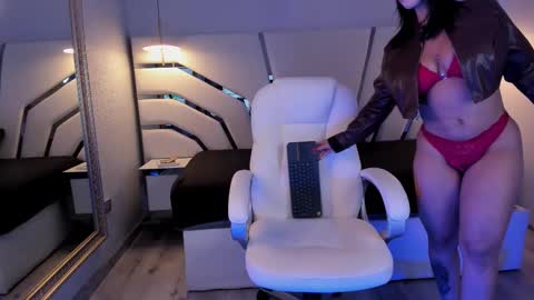 Isa  online show from 01-18-26, 09:18