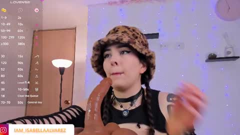 Snapshot of isabella_sea chatting on 06-20-26, 12:47 Isabella Sea online show from 06-20-26, 12:47