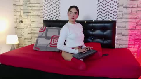 isabella_tayllor_ online show from 02-23-26, 07:44
