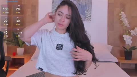 Snapshot of isabella_winkler chatting on 04-12-26, 10:31 isabella_winkler online show from 04-12-26, 10:31