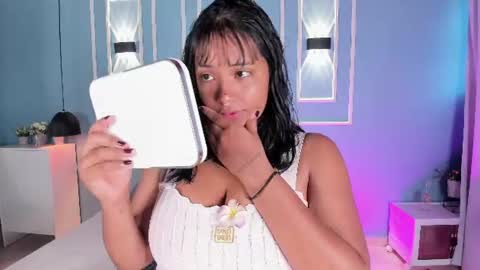 isabella zc online show from 07-25-26, 11:52
