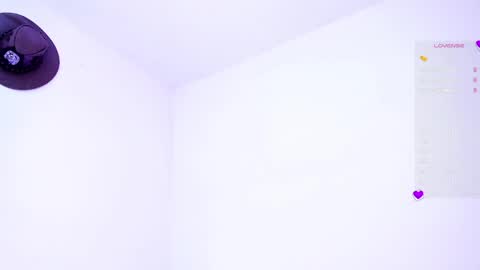 Snapshot of isabellaa_1 chatting on 05-20-26, 05:02 isabellaa_1 online show from 05-20-26, 05:02