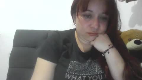 isabellaa_hills_ online show from 04-19-26, 10:01