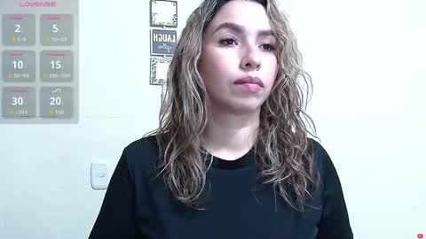 Snapshot of isabellaa_smith03 chatting on 04-19-26, 05:29 isabellaa_smith03 online show from 04-19-26, 05:29