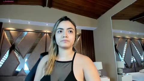 Isabella  Everyday From 0530 to 1430 Col Time online show from 12-21-25, 12:01