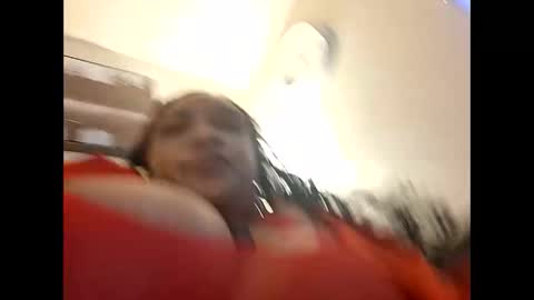 Isabella online show from 10-16-25, 11:44