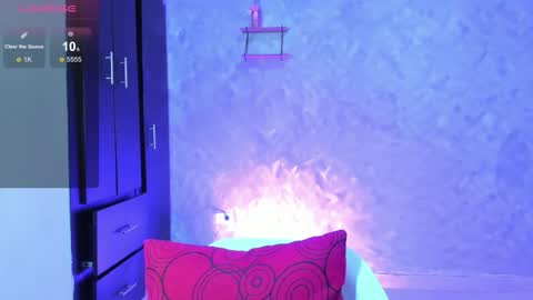 Snapshot of isabellagh1 chatting on 03-15-26, 04:13 Instagram soybella01 online show from 03-15-26, 04:13