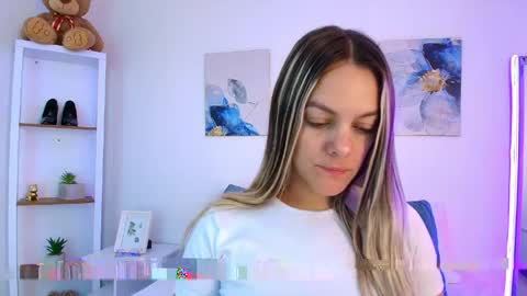Isabella  online show from 05-05-26, 02:47