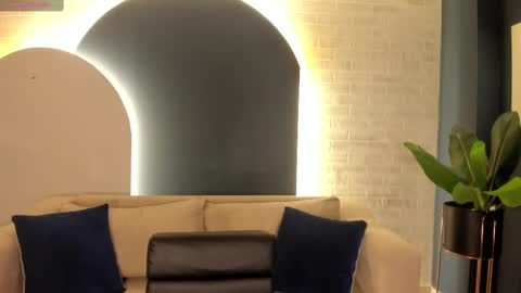 Isabella Kroft online show from 03-09-25, 05:06