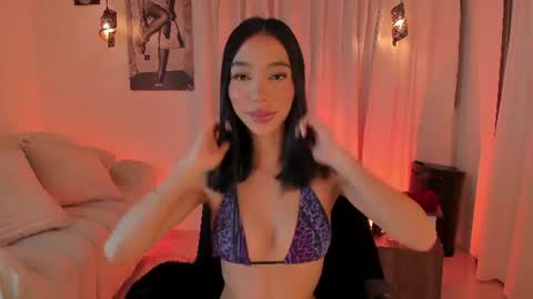 ISABELLA  online show from 06-18-26, 05:39