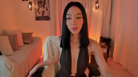 ISABELLA  online show from 06-22-26, 04:15