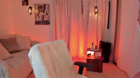 ISABELLA  online show from 06-25-26, 05:39