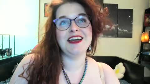 Snapshot of isabellamariedarcy chatting on 06-15-26, 08:33 isabellamariedarcy online show from 06-15-26, 08:33