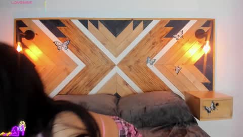 Isabella  online show from 09-22-25, 12:18