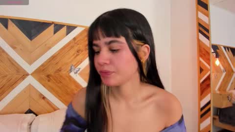 Isabella  online show from 11-07-25, 11:43