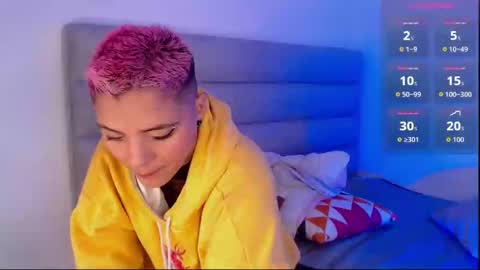 Snapshot of isabellamoutt chatting on 09-27-25, 01:27 Isabella Mout online show from 09-27-25, 01:27