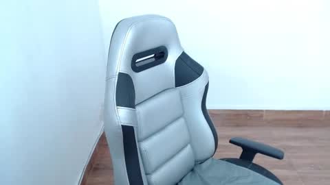 Isa online show from 02-17-26, 03:51