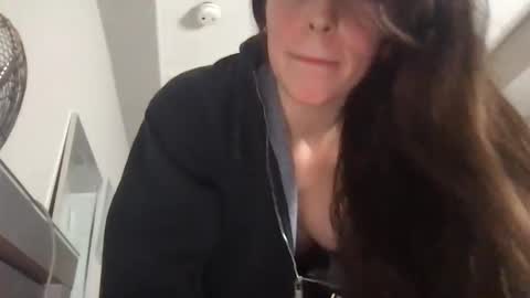 isabellaroseee online show from 12-16-25, 08:41