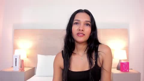 Snapshot of isabellathomass chatting on 07-22-26, 07:27 isabellathomass online show from 07-22-26, 07:27