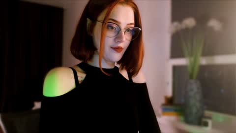 Madame Isabelle online show from 12-16-24, 03:54