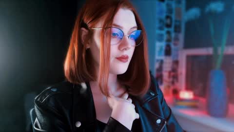 Madame Isabelle online show from 01-27-25, 04:11