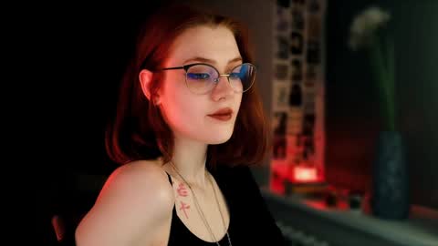 Madame Isabelle online show from 02-04-25, 03:47