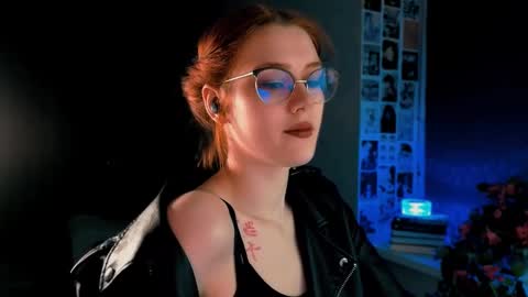Madame Isabelle online show from 02-27-25, 06:09