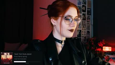 Madame Isabelle online show from 09-19-25, 05:57
