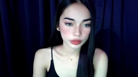 Isabelle online show from 12-21-25, 04:52