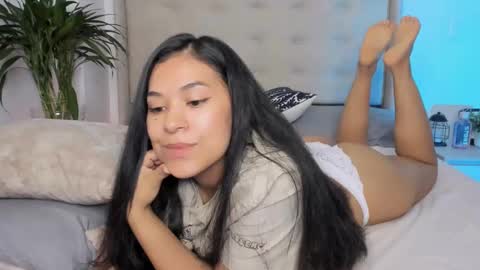 Snapshot of isabellediaz chatting on 02-11-25, 09:53 Isabelle Diaz online show from 02-11-25, 09:53