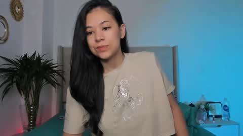 Snapshot of isabellediaz chatting on 02-27-25, 11:31 Isabelle Diaz online show from 02-27-25, 11:31