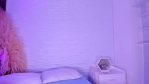 Snapshot of isabellefoxx chatting on 02-24-26, 10:52 Isa online show from 02-24-26, 10:52