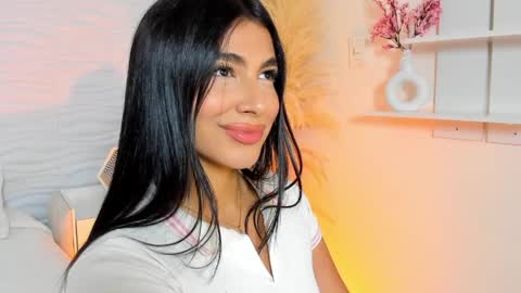 Snapshot of isabellefoxx chatting on 03-26-26, 10:04 Isa online show from 03-26-26, 10:04