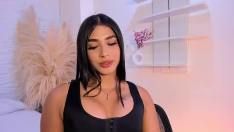 Snapshot of isabellefoxx chatting on 04-13-26, 10:37 Isa online show from 04-13-26, 10:37